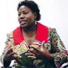 Initiatorin Béatrice Achaleke, flankiert von Wirtschaftsminister Reinhold Mitterlehner und Sozialminister Rudolf Hundstorfer.