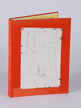 Zitat aus Widerstand X: Jonglage VII, 2024

Kohle auf Leinen auf Buch (ausgeschieden aus der Bibliothek der Akademie der Bildenden Künste), 30,7 x 23,5 x 3 cm
rückseitig signiert, datiert und betitelt

Ausrufpreis: 750,-